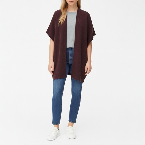COMMUNITY x ARITZIA Oversized Iconic Cape Sweater - Picture 1 of 10